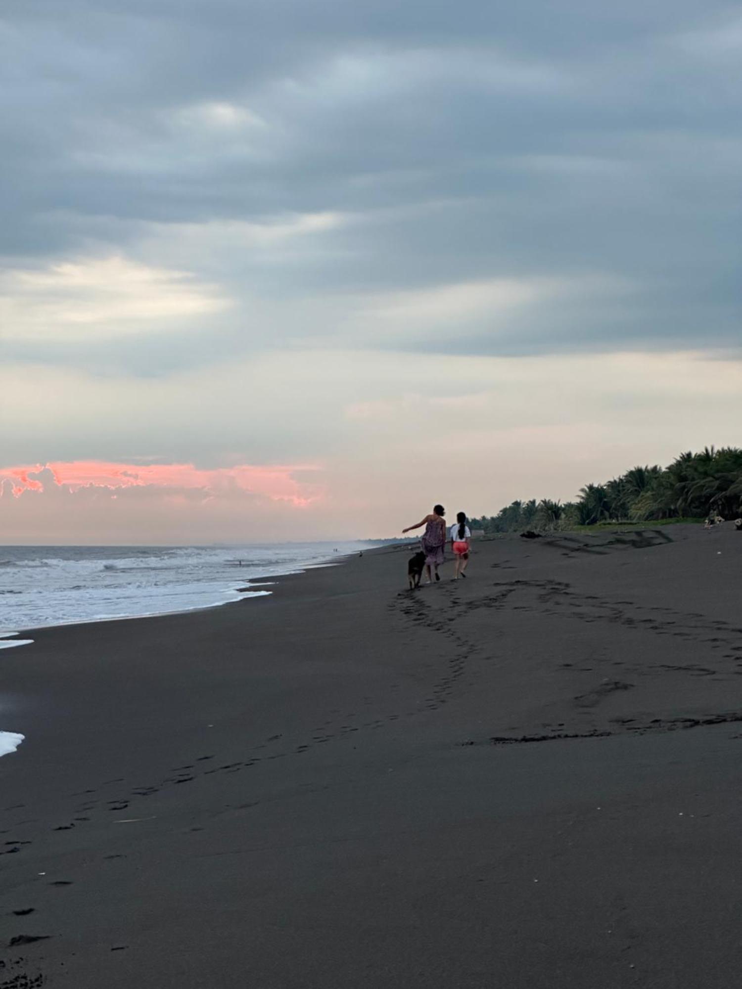 Hotel Atelie Del Mar Monterrico Eksteriør billede
